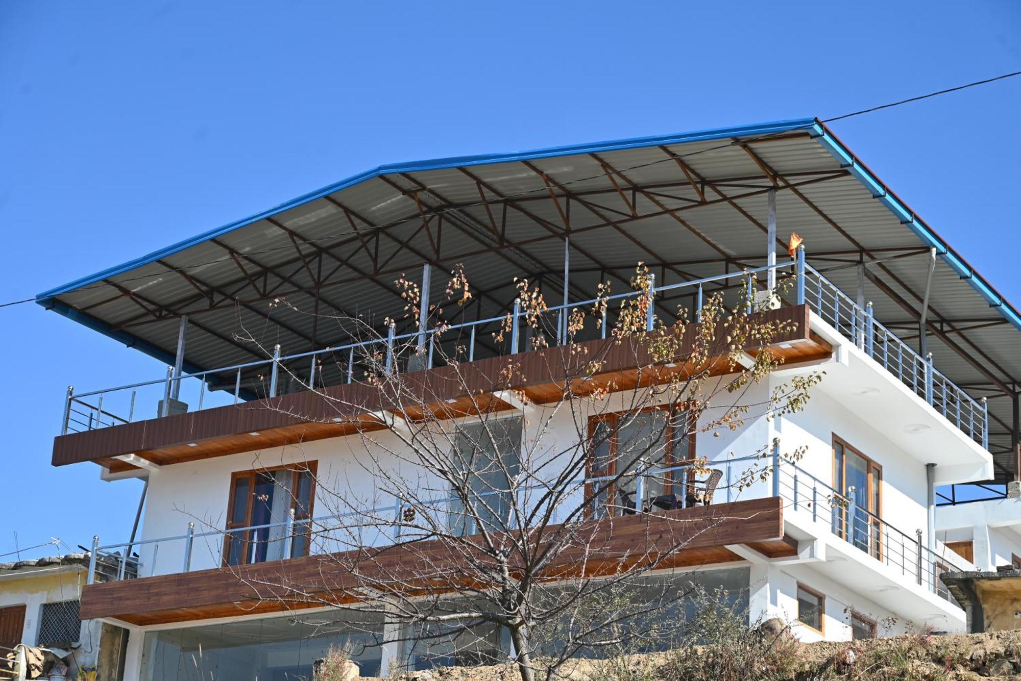 Himalayan Hill Top Resort Kanatal Eksteriør billede