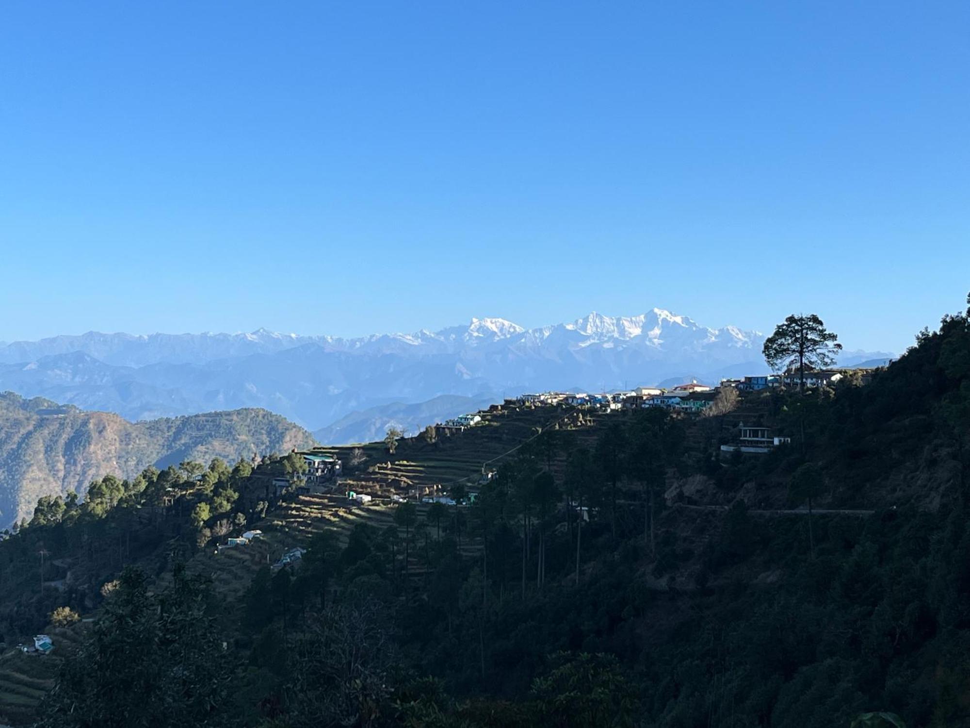 Himalayan Hill Top Resort Kanatal Eksteriør billede